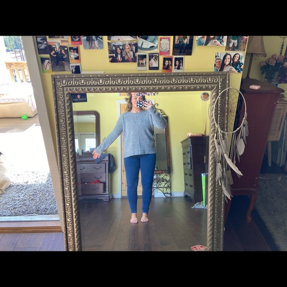 Sweater - Picture 5 of 6